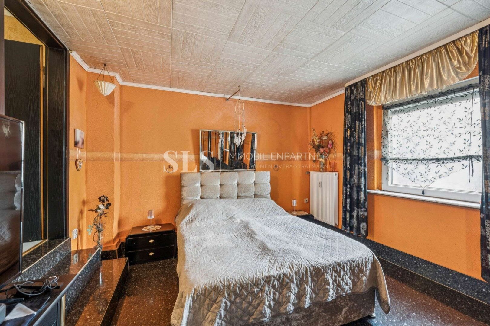 Schlafzimmer EG rechts