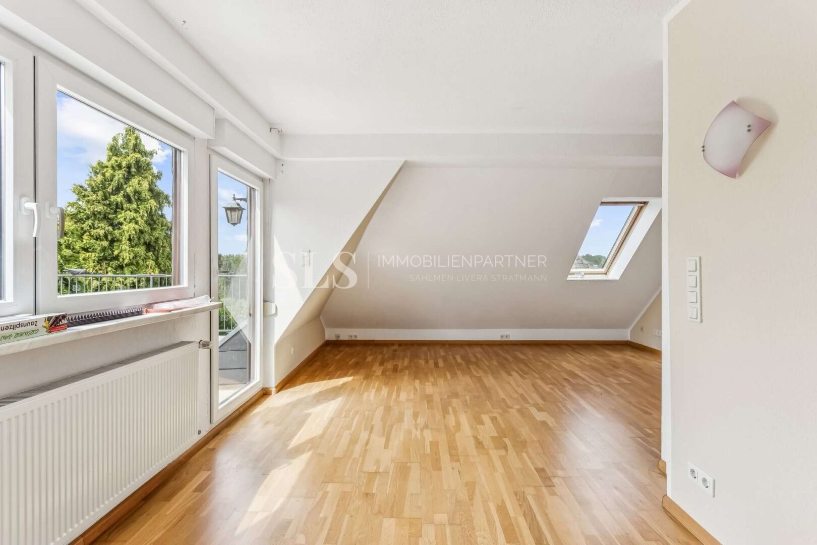 Wohnzimmer DG