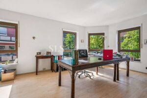 Arbeitszimmer/Wohnraum