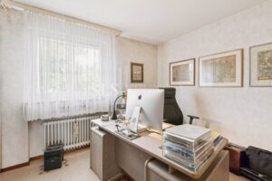 Arbeitszimmer