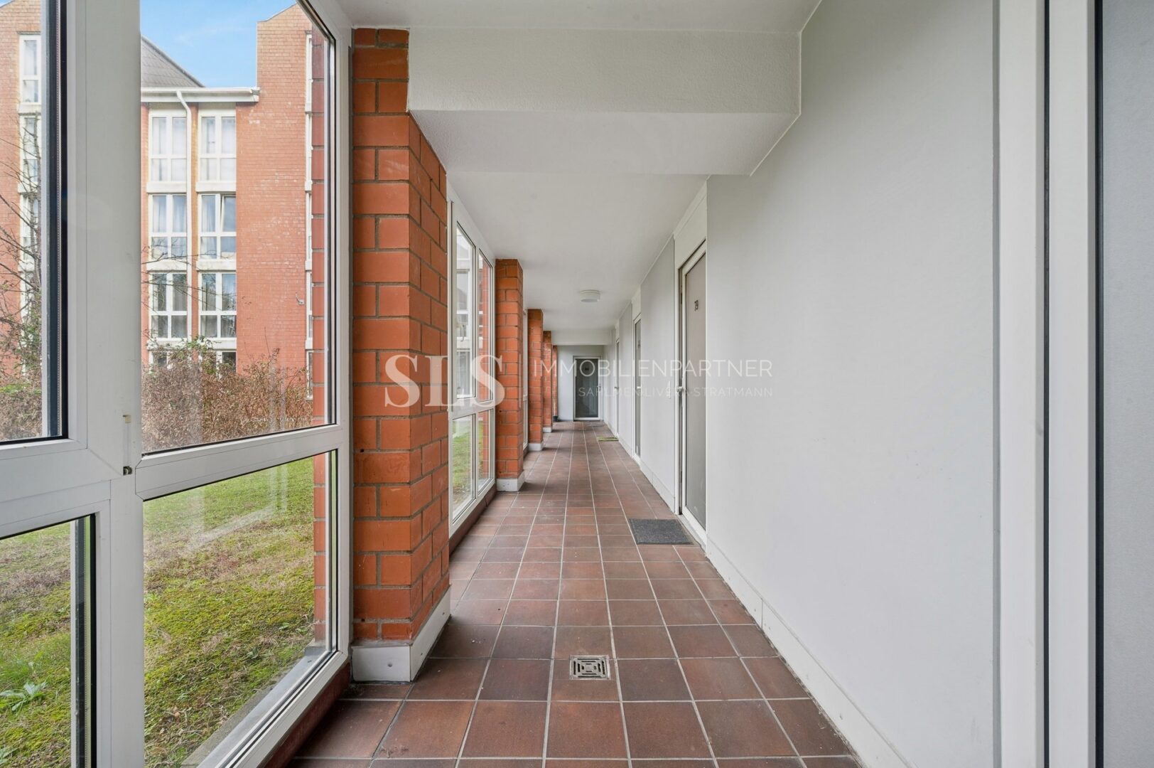 Laubengang zur Wohnung