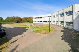 Außenansicht Büro- und Serviceeinheit