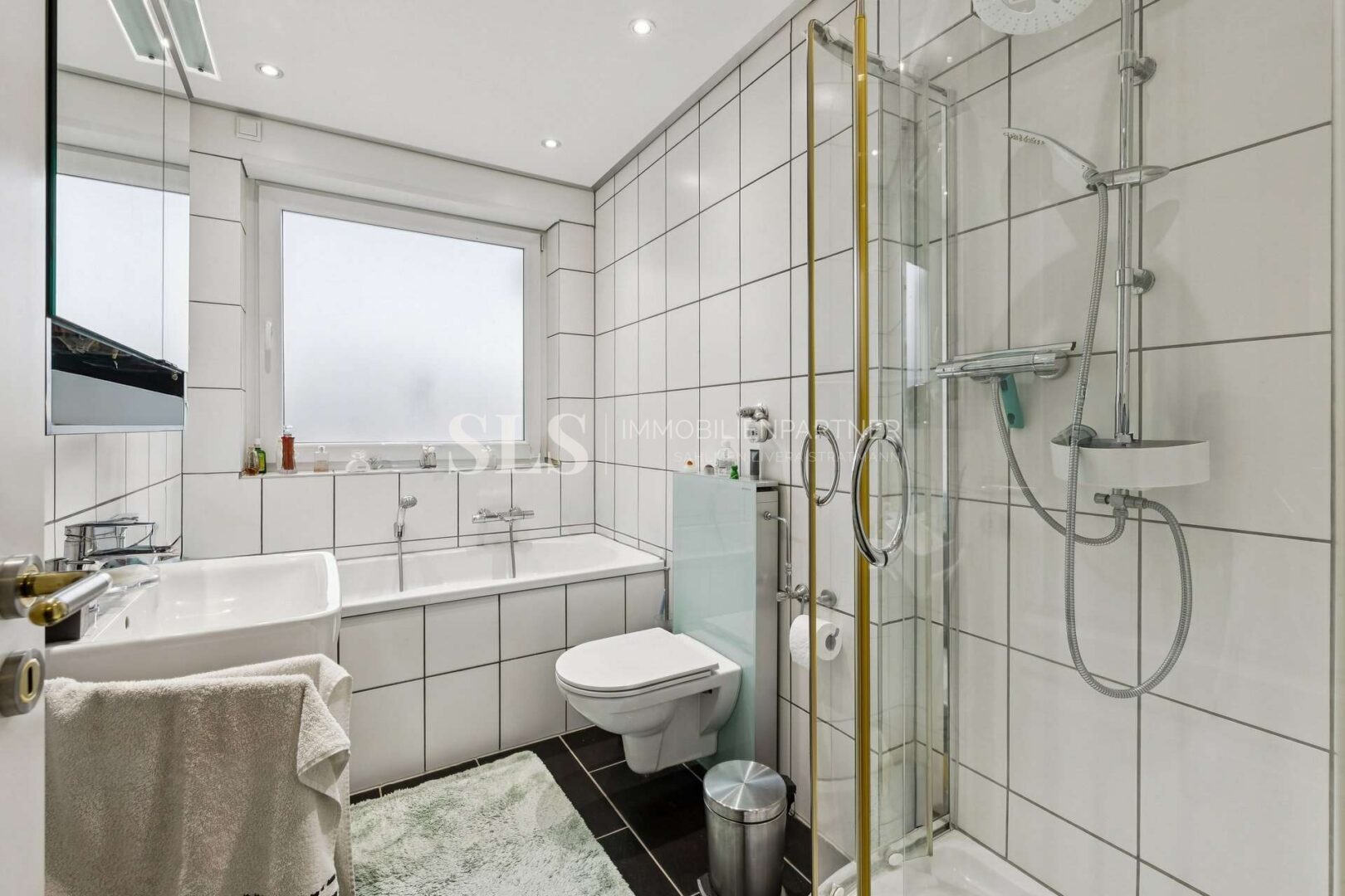 Badezimmer EG
