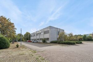 Außenansicht Büro- und Serviceeinheit