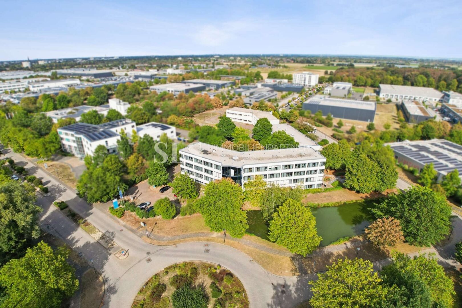 Außenansicht Verwaltungsgebäude