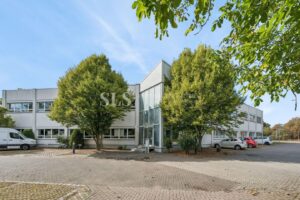 Außenansicht Büro- und Serviceeinheit