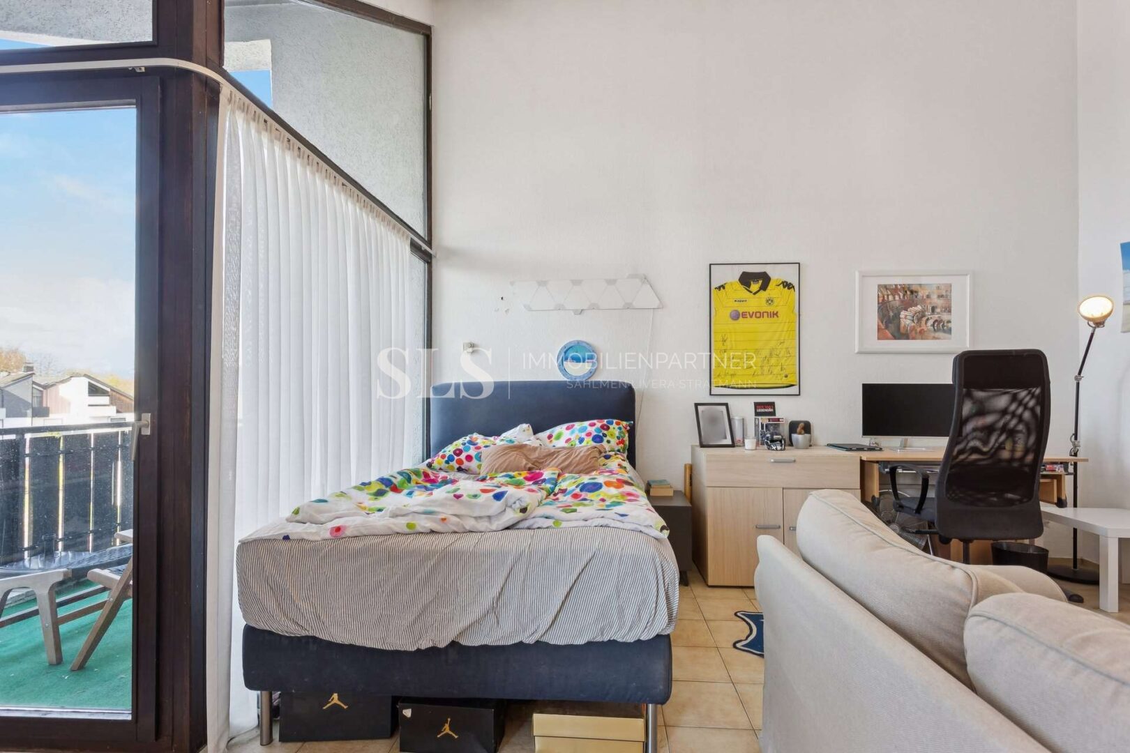 Schlafzimmer DG