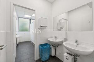 Herren-WC Verwaltungsgebäude