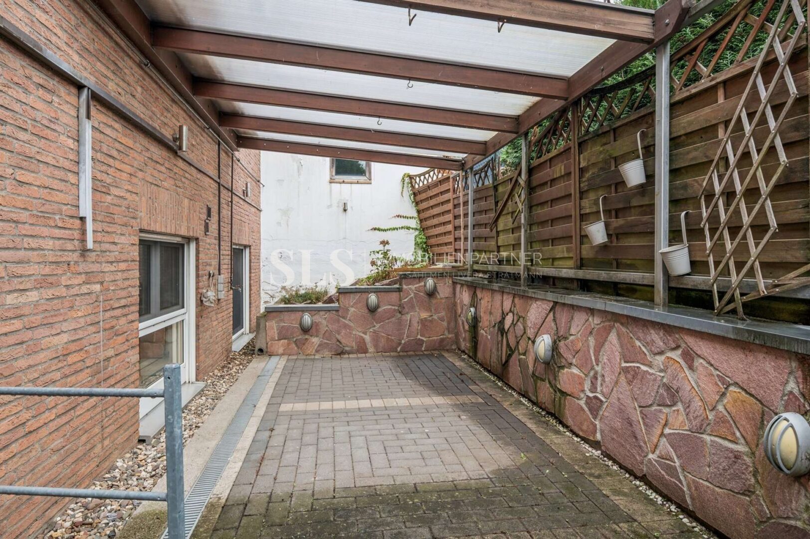 Terrasse (Souterrain)