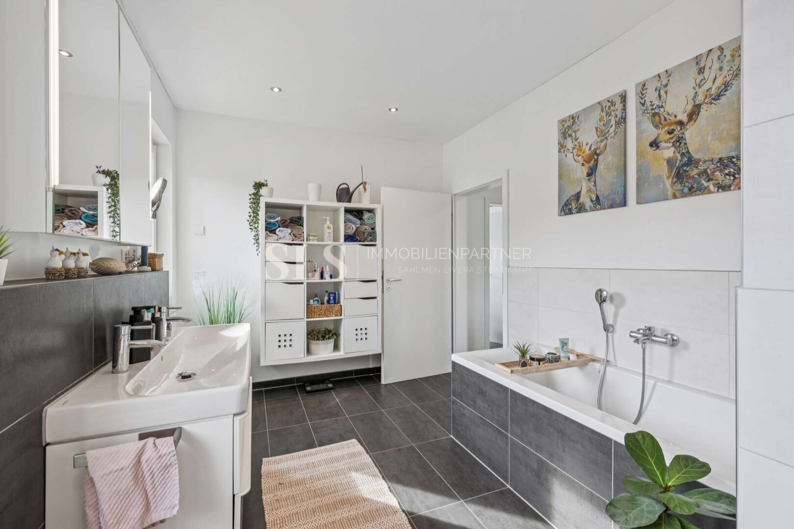 Badezimmer 1.OG