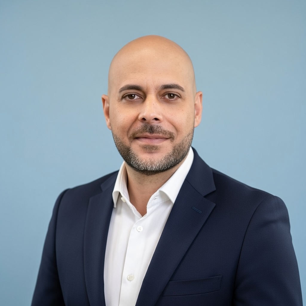 Herr Daniel Allamezade